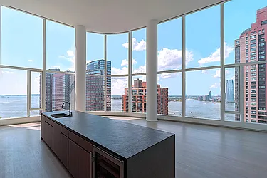 Rented by New York Casas Ltd.