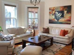 31 Rockland St UNIT 2, Wellesley Hills, MA 02481