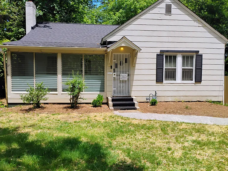 295 Norwood Ave NE — Photo 1