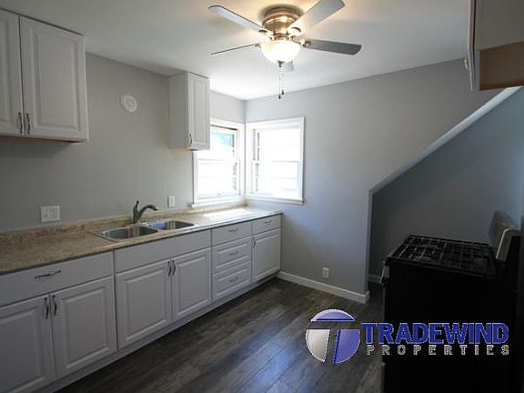 2nd image of 620 Hawthorne Ave E #2