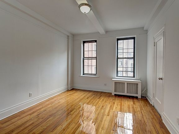 5th image of 20 E 67th St APT 2R