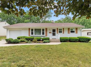 709 Woodland Dr, Rockford, IL 61108