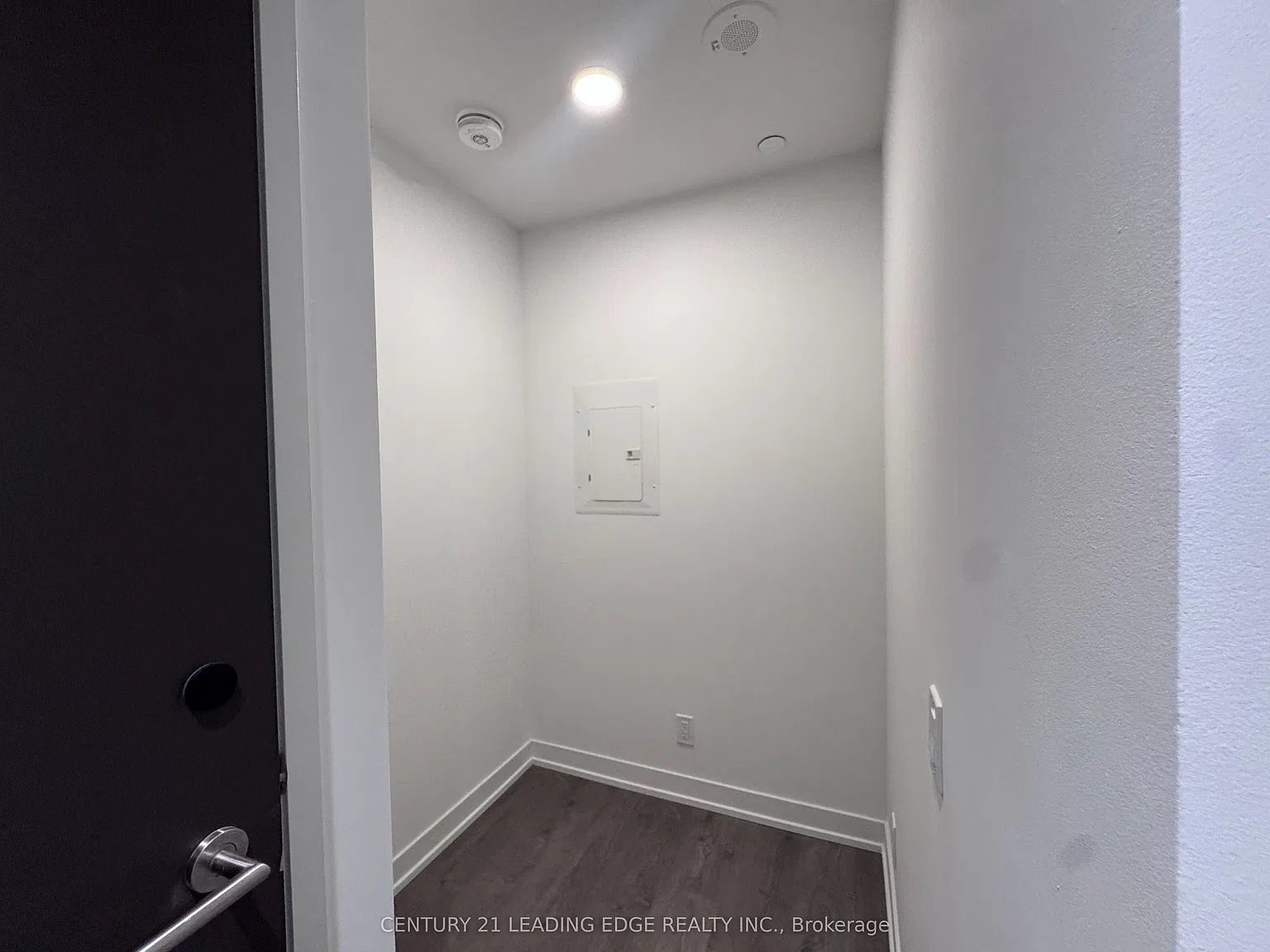 2 bed, $2,000 — Photo 3