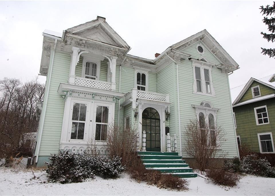 1st image of 158 Gibson St