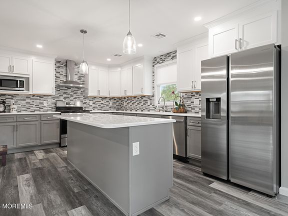 4th image of 303 Chestnut Drive