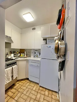 Rented by Oxford Property Group | media 5