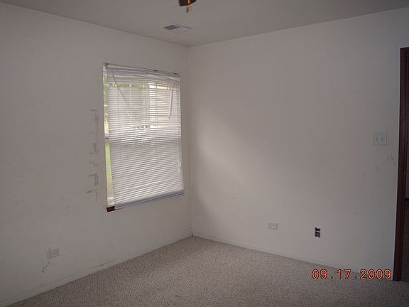 4th image of 1325 E Wyndham Cir APT 104
