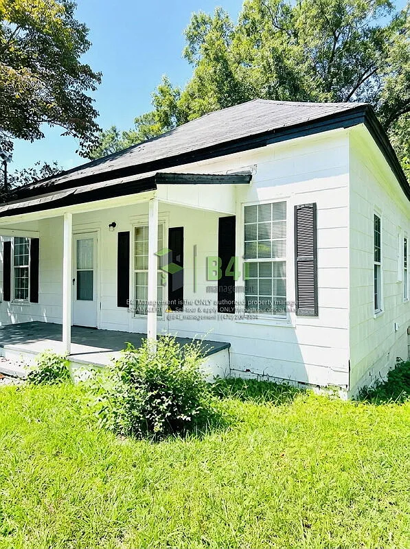 2 bed, 1.0 bath, 1151 sqft — Photo 3