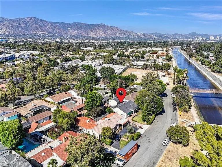 1315 W Valleyheart Dr — Photo 33