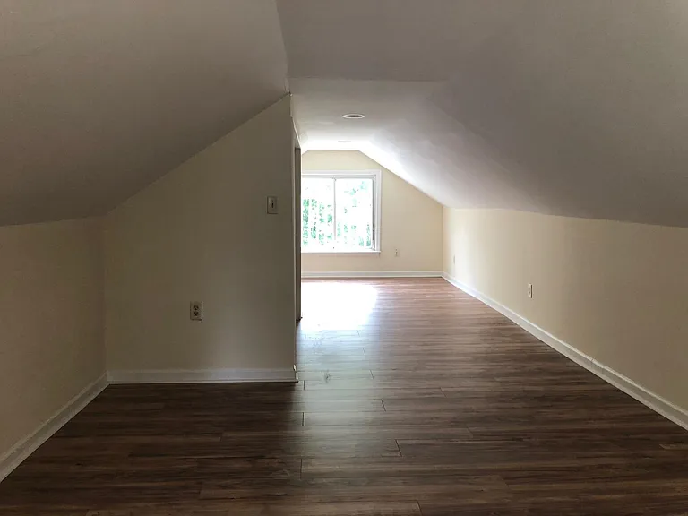 22570 Curie Ave — Photo 17