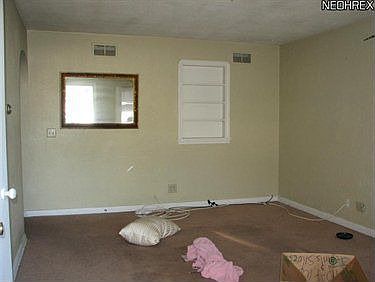 4th image of 785 Stark St