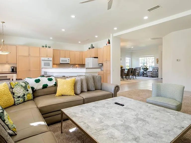 40741 Avenue Solana #40741 — Photo 8