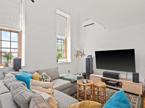 165 Winnisimmet St Unit 3C, Chelsea, MA 02150