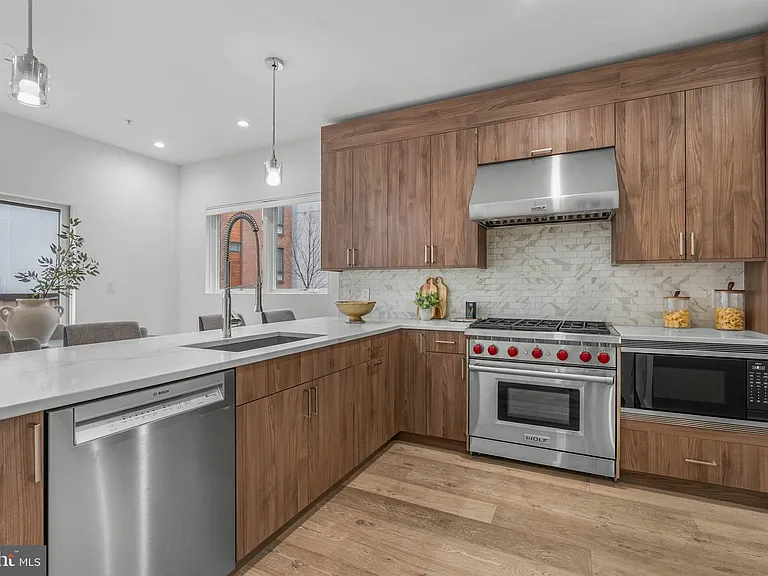 237 N 23rd St #1 — Photo 32