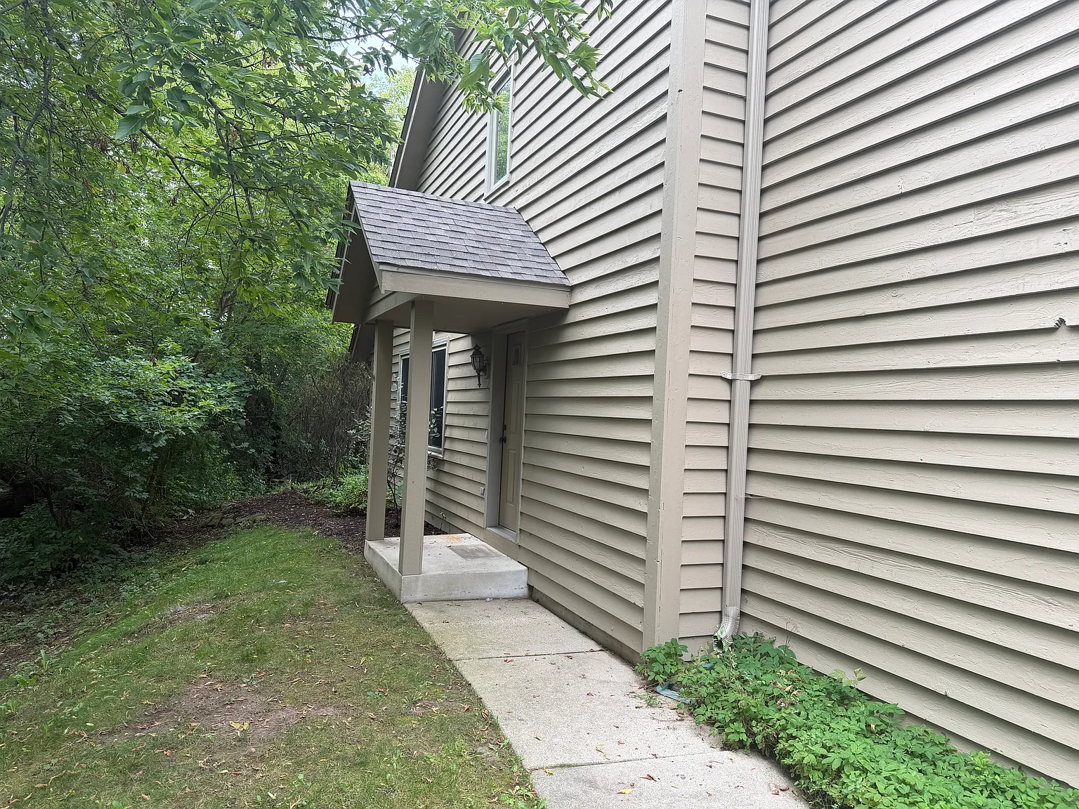 345 Pewaukee Rd — Photo 3