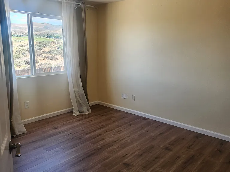8770 Sunset Breeze Dr — Photo 15