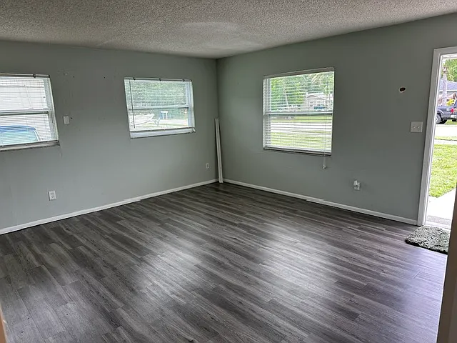 2 bed, 800 sqft, $1,250 — Photo 4