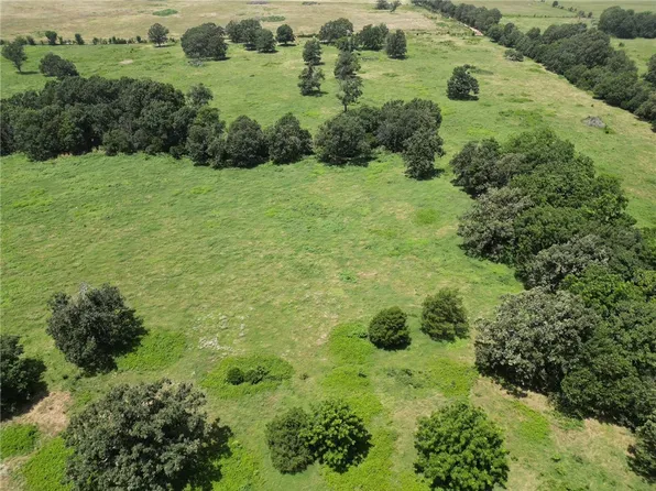 Graham Rd, Gravette, AR 72736