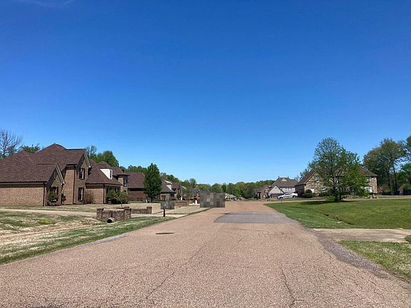 4th image of 5131 Royston Ln