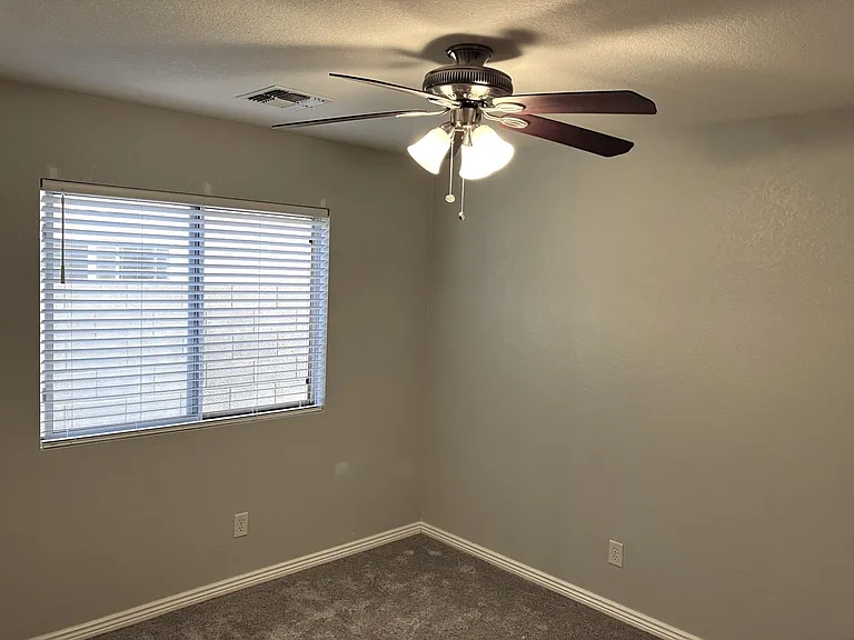 40652 N Scott Way — Photo 9