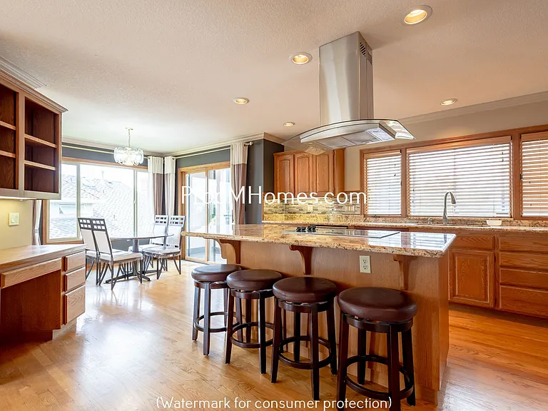 8817 NW Hazeltine St — Photo 7