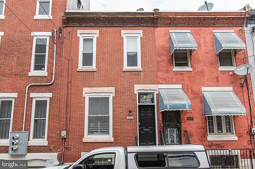 1635 Fontain St Photo 1