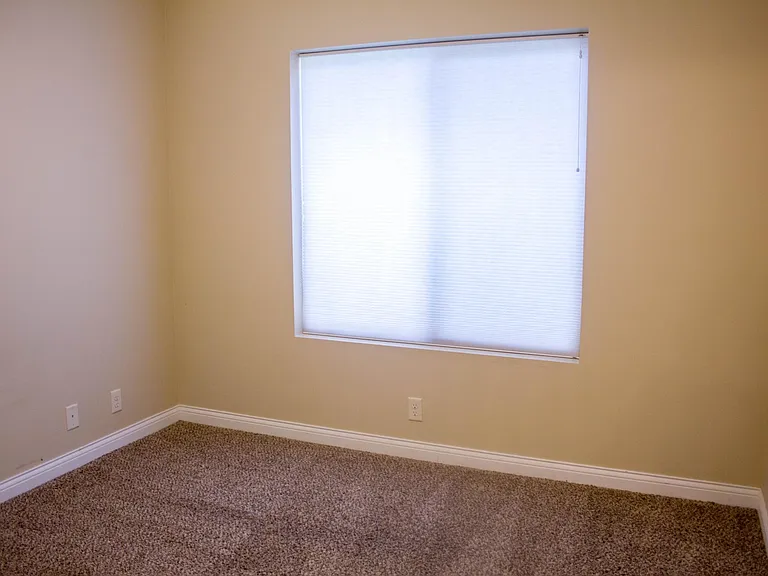 5309 N 10th Ct — Photo 14