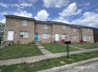 303 Garnet Dr, Nicholasville, KY 40356