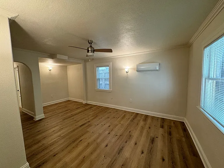 2423 L St #2 — Photo 5