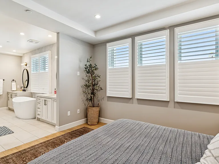 1010 S El Camino Real — Photo 20