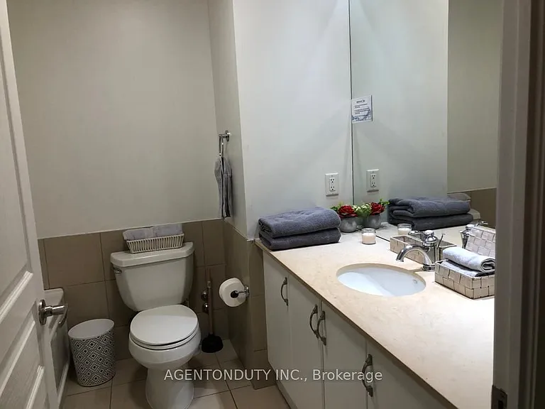 1121 Bay St #701 — Photo 19