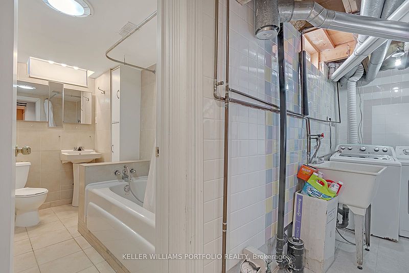 Ajax House for rent - 5 Bedrooms — photo 33