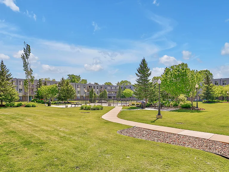 Eagle Pointe Walking Trail