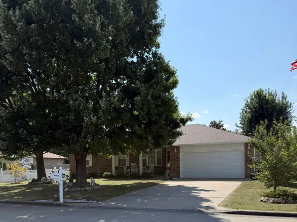 2306 W Austin Street, Bolivar, MO 65613