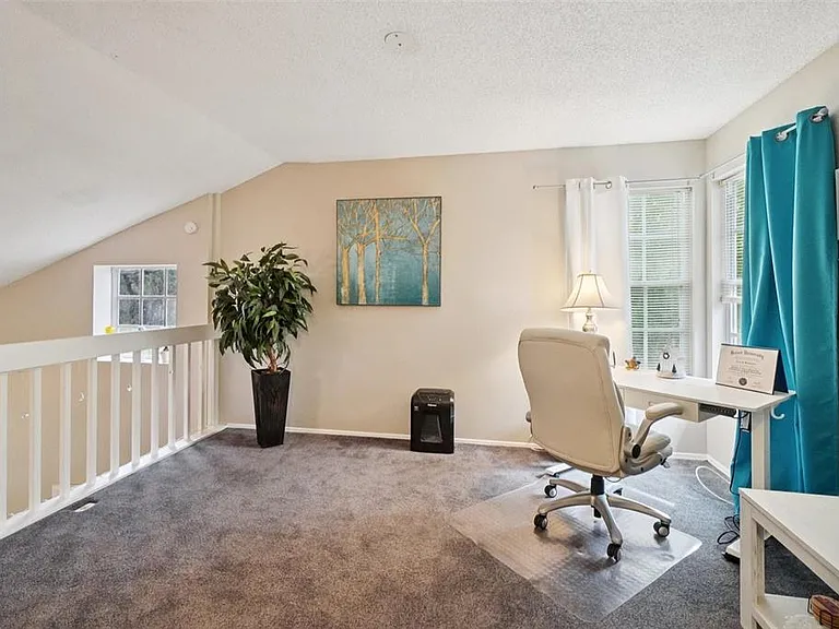 2243 Andover Cir — Photo 20