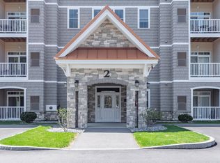 2 Henry David Dr UNIT 112, Nashua, NH 03062
