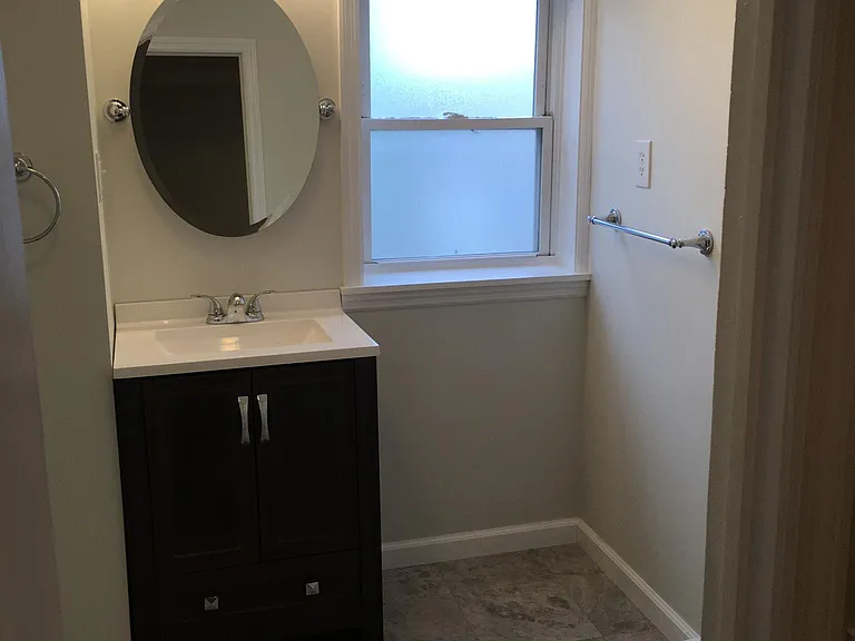 328 Washington Ave — Photo 9