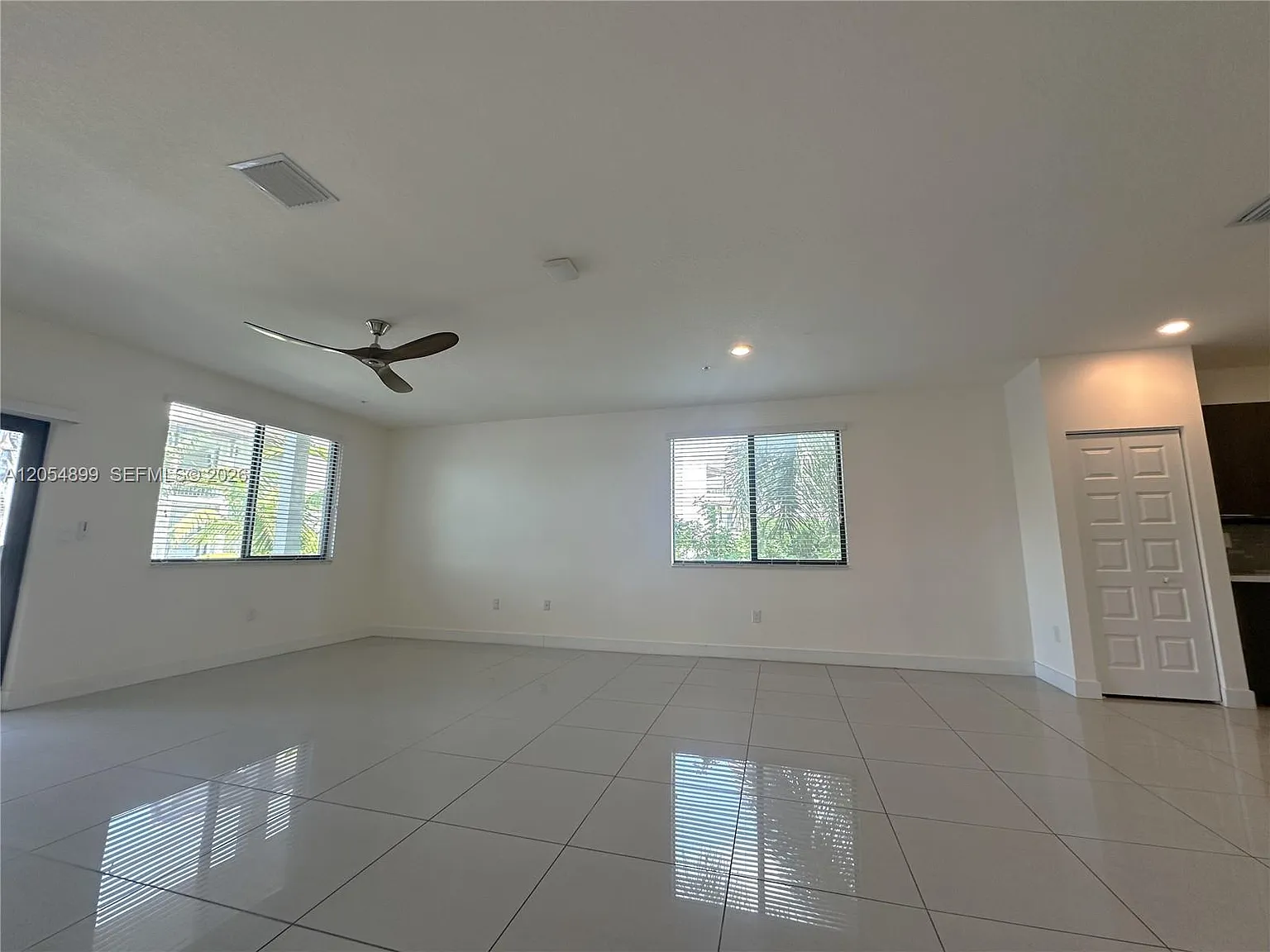 NW 84th Ct, Doral — Photo 2