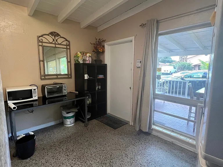 106 Harvard Rd — Photo 9