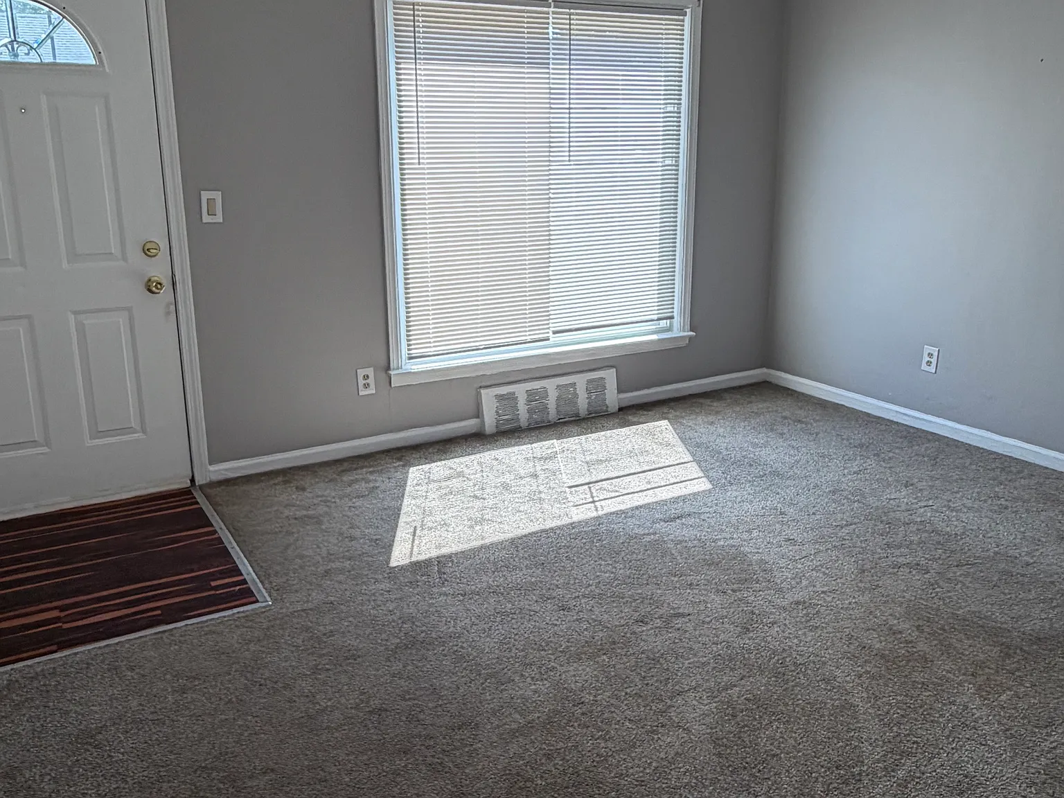2 bed, 785 sqft, $1,100 — Photo 3