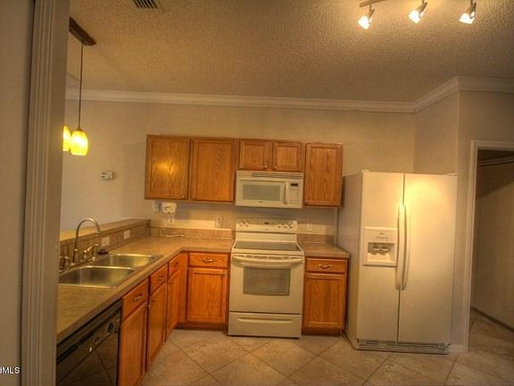 3rd image of 3546 Mount Carmel Ln #0