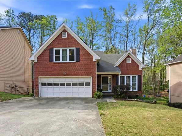 3075 Oak Meadow Dr, Snellville, GA 30078