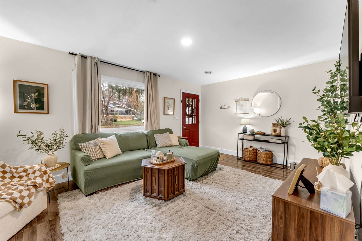 next background image