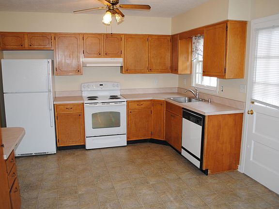 4th image of 4102 Laurelwood Ave