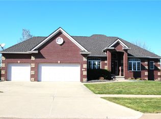 346 NE 28th St, Ankeny, IA 50021