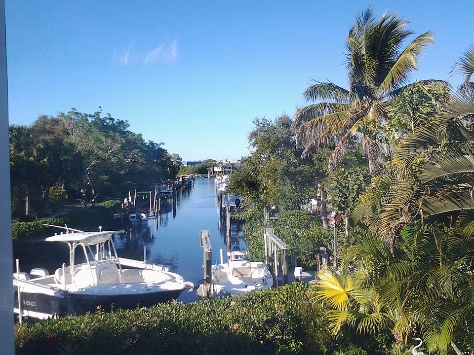 1st image of 7842 Breakwater Ct