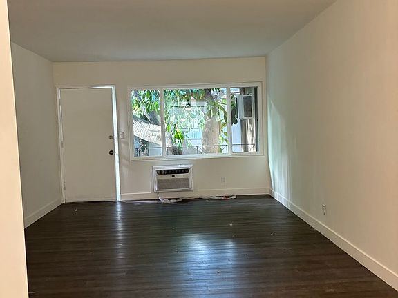 4th image of 10208-10212 Tujunga Canyon Blvd #2