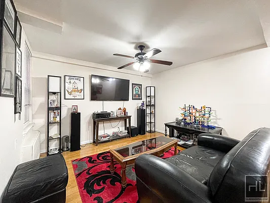 Rented by Highline Residential | media 12