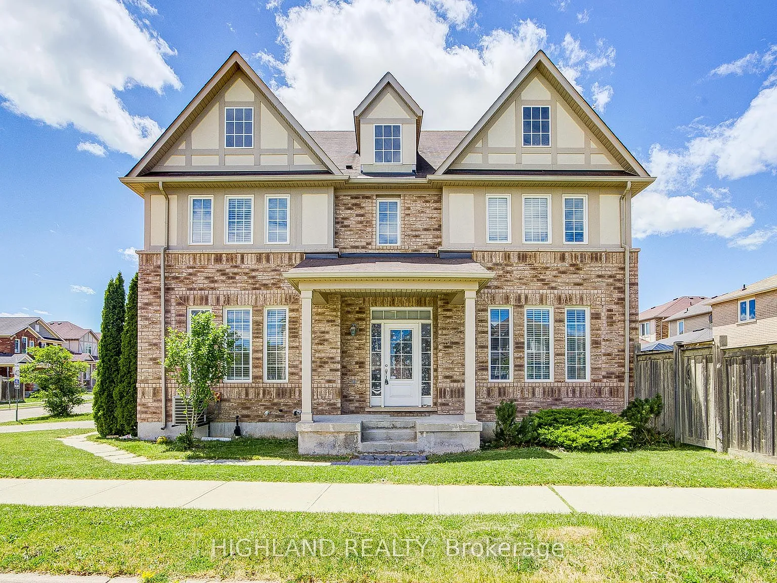 3 bed, $3,590 — Photo 3