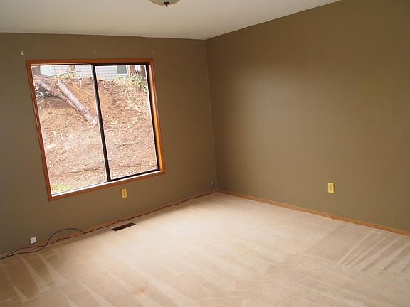 Dining/ Office